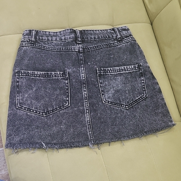 Gray and Black Mini Skirt Casual Night Out - Picture 2 of 7